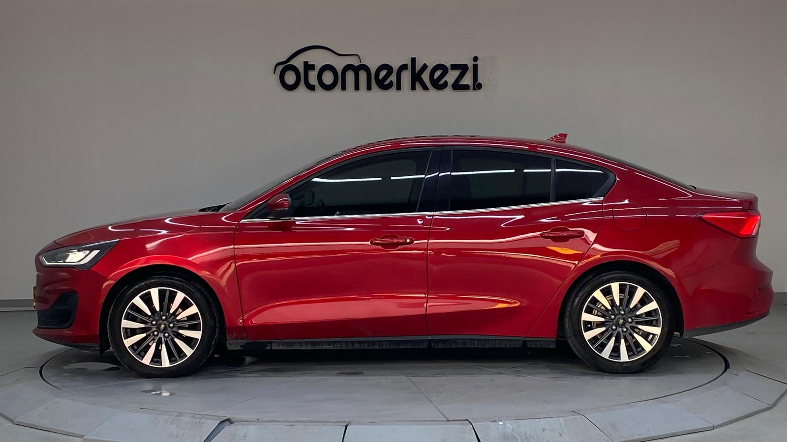 FORD FOCUS 24
